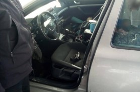 Un moldovean a încercat să treacă vama cu un revolver în torpedou
